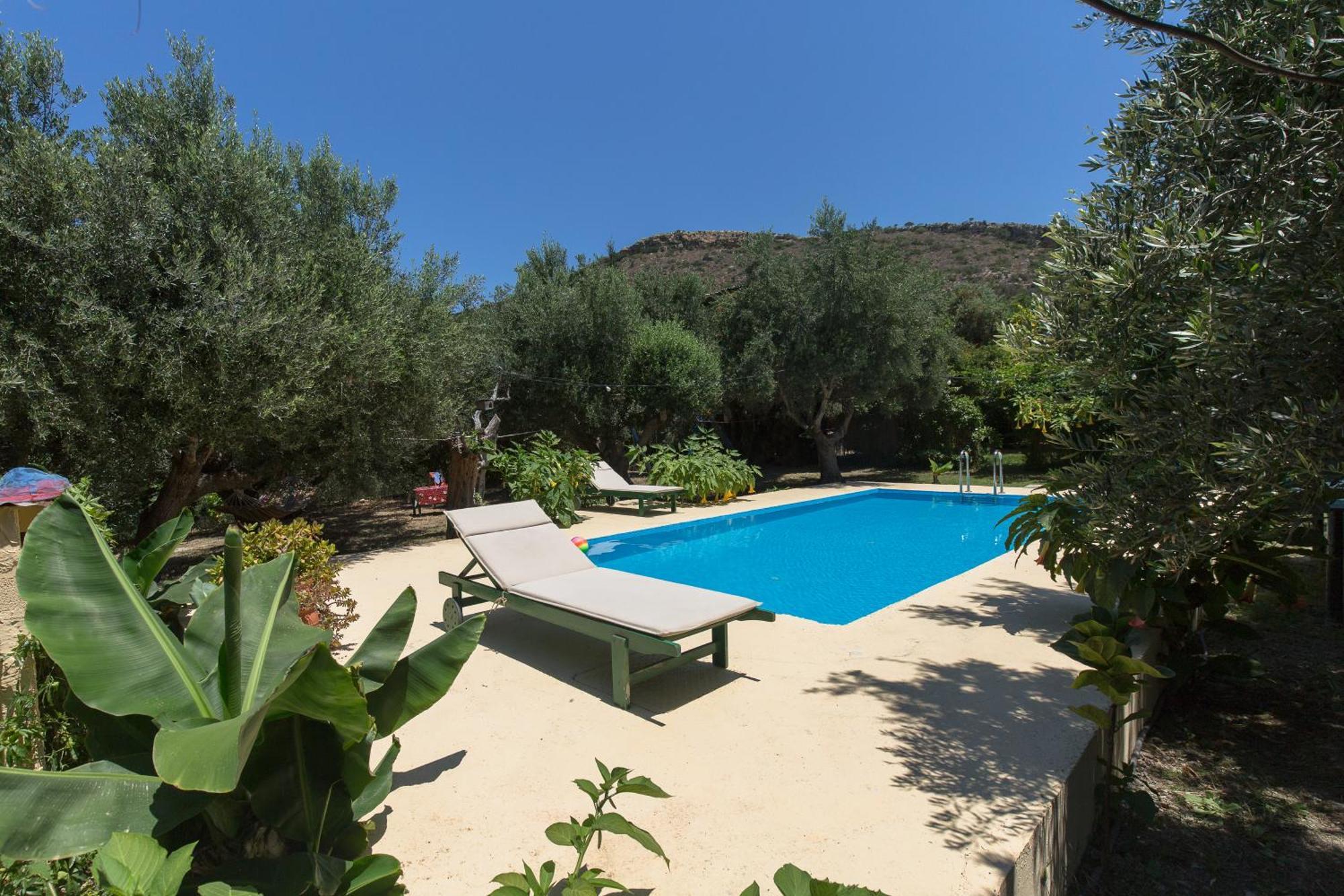 Sofiana'S Garden Retreat With Private Pool Leilighet Dhrapaniás Eksteriør bilde