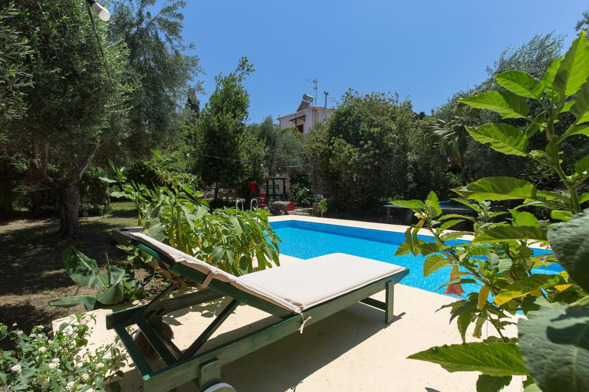 Sofiana'S Garden Retreat With Private Pool Leilighet Dhrapaniás Eksteriør bilde